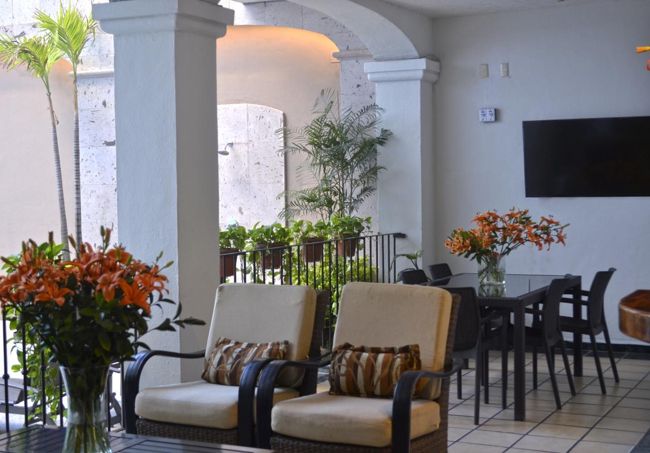 Hotel Eloisa Пуэрто-Вальярта Экстерьер фото