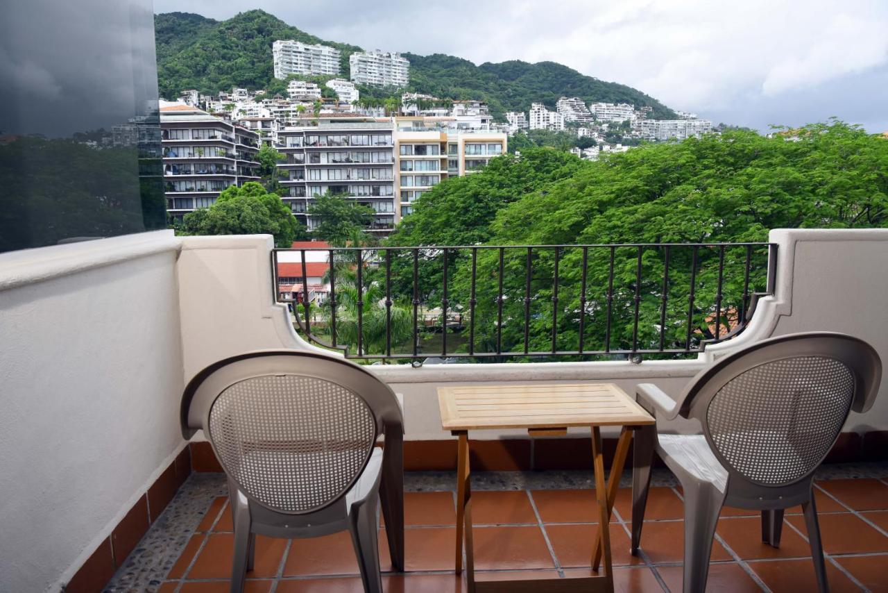 Hotel Eloisa Пуэрто-Вальярта Экстерьер фото